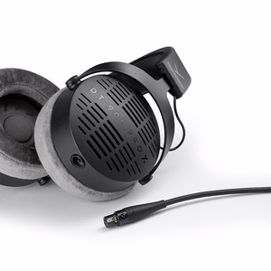 Beyerdynamic DT 900 PRO X – atviro tipo ausis apgaubiančios studijinės ausinės, juodos