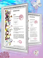 Kingxbar Lucky Series dėklas, dekoruotas originaliais Swarovski kristalais, iPhone 12 mini – skaidrus (Dobilas)