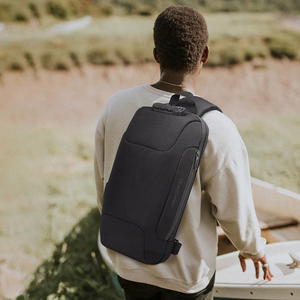 Wozinsky Premium vieno peties miesto kuprinė su apsauga nuo vagystės, organizatoriumi ir USB - juoda