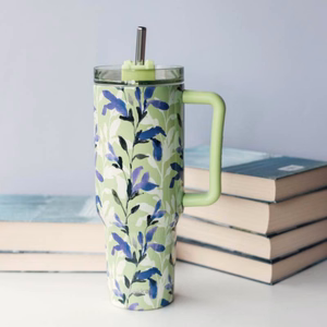 Quokka Stream nerūdijančiojo plieno termo puodelis su šiaudeliu, 1200 ml, Matcha