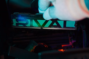 DDR4 8GB 3200MHz UDIMM goodram RIVAL švytinti žalia