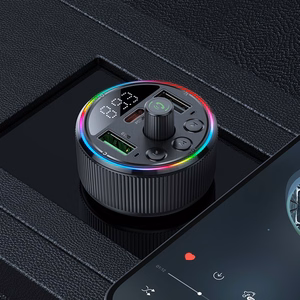 HOCO automobilinis FM siųstuvas Bluetooth 2 x USB A + Type-C PD QC3.0 30W E82 juodas