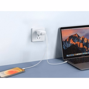 VEGER kelioninis įkroviklis USB A + Type C PD QC3.0 3A 30W VLS302U baltas