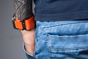 FORCELL F-DESIGN FA05 nailoninis dirželis APPLE laikrodžiui 38 / 40 / 41 mm oranžinis