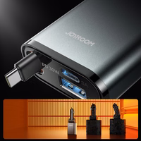 Joyroom JR-CCL07 3 viename automobilinis įkroviklis su įmontuotu ištraukiamu kabeliu - tamsiai pilkas