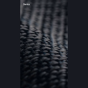 Juodas „Benks Magnetic Armor Pro Armor Grid 600D“ kevlaro dėklas su metaliniu rėmeliu (C.K.FL.AP.BK.B072), skirtas iPhone 18 Pro / iPhone 17 Pro su „Camera Control“ mygtuku