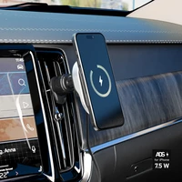 SBS TESUPP15WRETRACABL belaidis įkroviklis – išmaniojo telefono laikiklis su ištraukiamu kabeliu, suderinamas su MagSafe – juodas