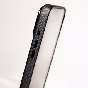 Juodas „Etteri Elegant Mag“ dėklas su „MagSafe“ – „Apple iPhone 17 Pro“ ir „iPhone 18 Pro“ modeliams