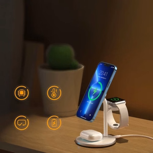 Belaidis įkroviklis Choetech "T585-F 3in1" baltas 15W (skirtas iPhone / Apple Watch / Airpods)