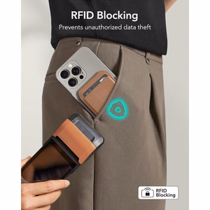 ESR Classic su RFID apsauga magnetinis „MagSafe“ kortelių dėklas telefonui su stovu – rudas