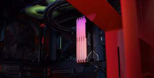 Kingston Technology FURY Beast 32GB 3600MT/s DDR4 CL18 DIMM (2 vnt. rinkinys) RGB