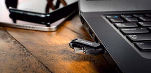 SanDisk Ultra Dual Drive Go USB atmintinė 512 GB USB Type-A / USB Type-C 3.2 Gen 1 juoda