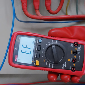 UNI-T UT892 skaitmeninis multimetras