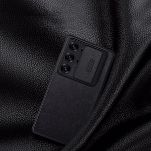 Nillkin Qin Pro dėklas telefonui Samsung Galaxy S25 Ultra su atvartu ir kameros dangteliu - Juodas