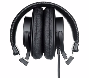 Sony MDR-7506 – uždaro tipo studijinės ausinės, juodos