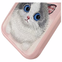 Nimmy Big Eyed Pet 2.0 katės dėklas iPhone 16 Pro - rožinis