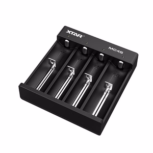 18650 ličio jonų / NiMH cilindrinių baterijų įkroviklis Xtar MC4S