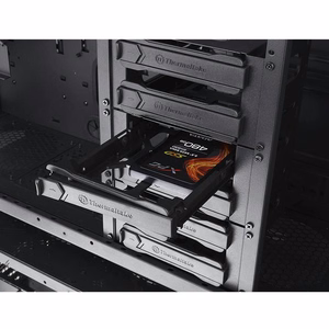 Thermaltake View 91 TG RGB „Ultra Tower“ Juoda