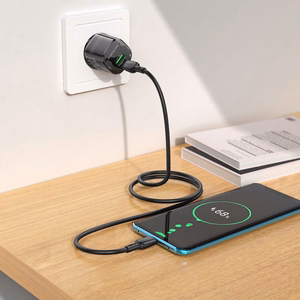 Borofone Įkroviklis BN17 Sunlight - USB + Type C - QC 3.0 PD 20W 3A juodas