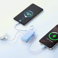 "Joyroom JR-PR2L" 10000 mAh 35 W maitinimo bankas su integruotu ištraukiamuoju USB-C kabeliu ir "Lightning" laidu - mėlynas