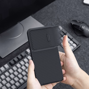 Nillkin Sintetinio pluošto S dėklas Samsung Galaxy S23+, kameros dangtelis, juodas