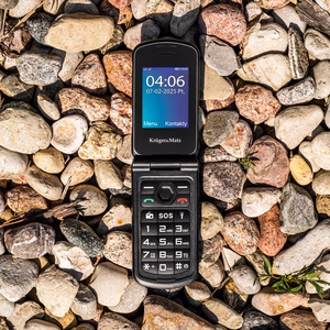 Krüger&Matz Iron 5 Flip – atsparus 4G atlenkiamasis telefonas, IP68/IP69K (KM0466)