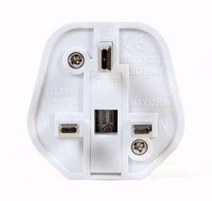 Gembird A-AC-EUFUKM-01 AC maitinimo adapteris, EU Schuko lizdas į UK kištuką, 13 A
