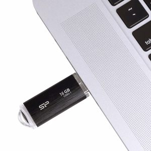 SILICON POWER Blaze B02 Pendrive USB atmintinė 16 GB USB Type-A 3.2 Gen 1 (SP016GBUF3B02V1K) Juoda