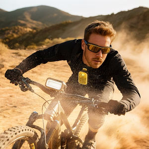 Joyroom Maya JR-MS03 nešiojamas Bluetooth garsiakalbis su integruotu žibintuvėliu, atsparus - geltonas