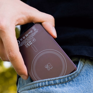 Blavec BJ-03 10000 mAh plonas magnetinis išorinis akumuliatorius su „MagSafe“, 13,5 mm, USB-C, 22,5 W, 3 viename (PBBJ03-MC10P) (spalva: violetinė)