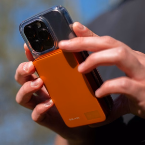 Blavec išorinė baterija 10000mAh BJ-04 Slim 13,5mm - Type C - 22,5W magnetinė Magsafe 3 in 1 (PBBJ04-MC10O) oranžinė stiklas