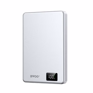 BWOO ultra-slim aluminium magnetic power bank P76 PD 20W 10000 mAh with digital display and USB-C port black