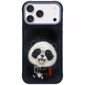 Nimmy Big Eyed Pet 2.0 pandos dėklas telefonui iPhone 17 Pro - juodas