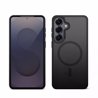 Crong Hybrid Matte Magnetic - MagSafe dėklas Samsung Galaxy S25 (juodas)