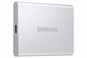 Išorinis SSD diskas Samsung 2TB skaitymas 1050 MB/s rašymas 1000 MB/s