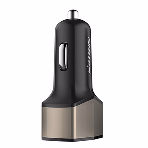 Nillkin Celerity 32 W automobilinis įkroviklis su 2 USB-A ir 1 USB-C jungtimi, aukso spalvos