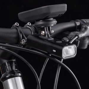 Wozinsky WUG-01B universalus dviračio vairo laikiklis Garmin kompiuteriui, kamerai ir žibintui – juodas