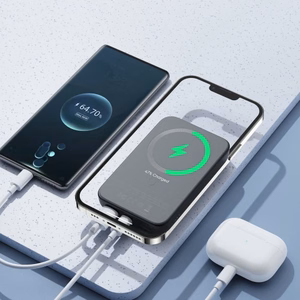 Išorinė baterija Joyroom JR-W020 juoda 10000mAh 20W (PD / QC3.0) + Type-C laidas