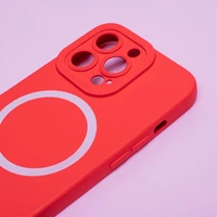 Silicon Mag dėklas telefonui iPhone 14 Pro 6,1" raudonas