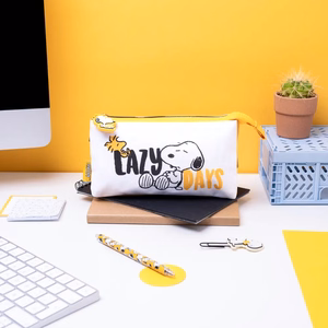 Snoopy Lazy Days penalas su 3 skyriais