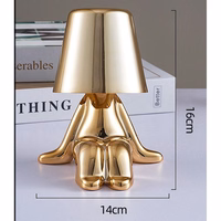 Stalo lempa prie lovos GOLD MAN Art Deco sėdinti (versija 6) MLTL