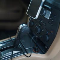 "Maxlife MXCC-04 PD QC automobilinis įkroviklis 1x USB-C 1x USB 20W juodas