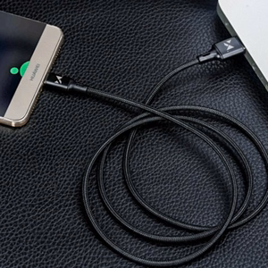 USB laidas Wozinsky WUC-L2B juodas Lightning 200cm