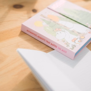 Moomins A4 savaitinis planuoklis su lipniais lapeliais
