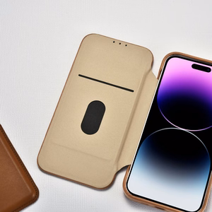 iCarer CE Premium odinis folio dėklas iPhone 14 Pro su MagSafe magnetiniu flipu - raudonas