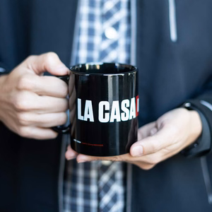 La Casa De Papel Logo keraminis puodelis dovanų dėžutėje, 330 ml