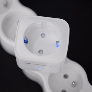 FORCELL F-ENERGY EU02 išmanusis kištukas 230V su WiFi, programuotoju ir Tuya/Amazon Alexa palaikymu - baltas