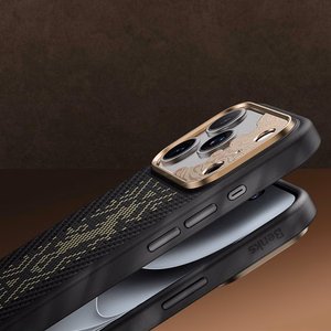 Juodas „Benks Magnetic Armor Pro Knight“ kevlaro dėklas su metaliniu rėmeliu (C.K.FL.AP.GD.B073), skirtas iPhone 18 Pro Max / iPhone 17 Pro Max su „Camera Control“ mygtuku