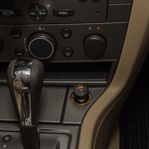 Forever CC-06 PD QC automobilinis įkroviklis 1x USB-C 1x USB 20W juodas + USB-C - USB-C kabelis 60W