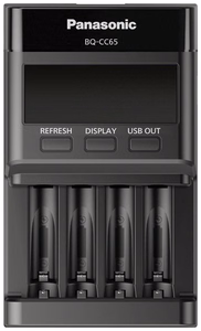Panasonic Eneloop BQ-CC65E / 5206500 – išmanusis 1–4 AA/AAA akumuliatorių įkroviklis su LCD ekranu ir USB išvestimi